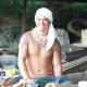 22- Un sculpteur de Taiohae 
